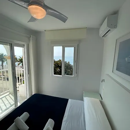 Apartamento En Primera Linea De Playa Torrox Exterior photo